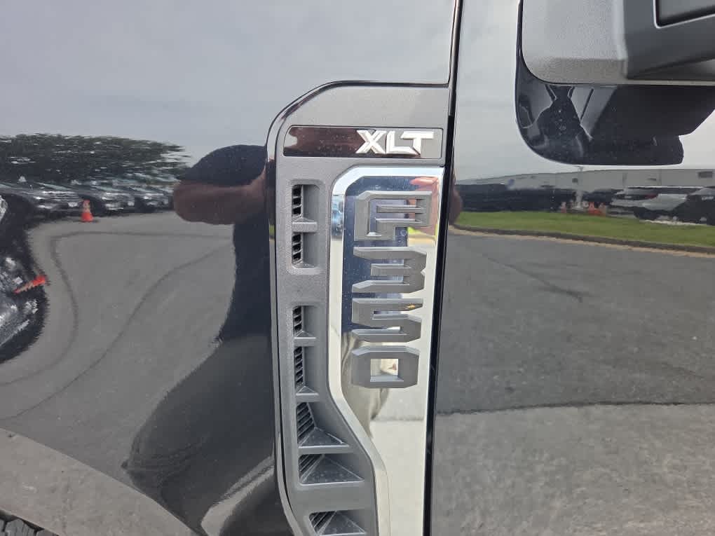 2026 Ford F-350 Super Duty XLT