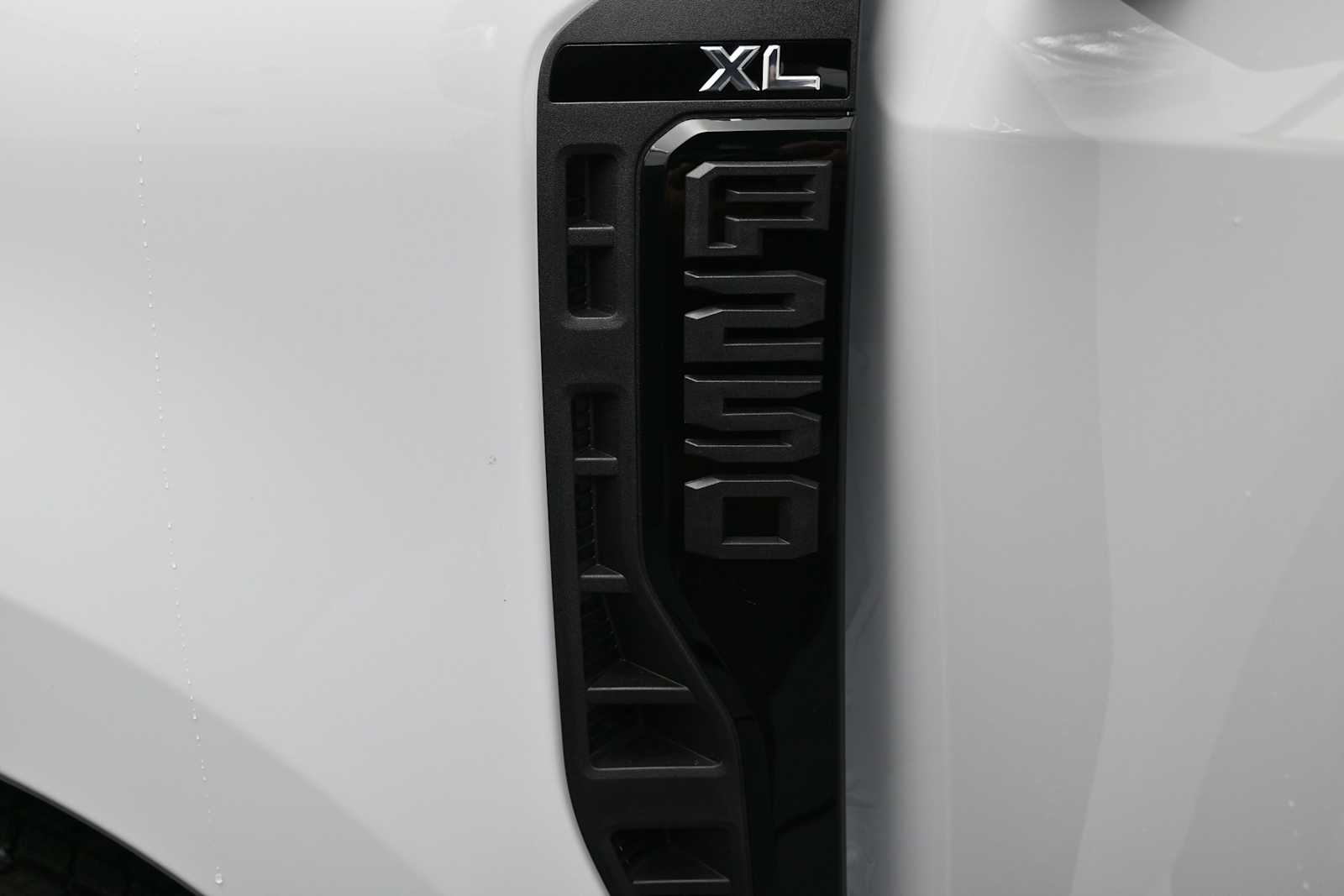 2027 Ford F-250 Super Duty XL