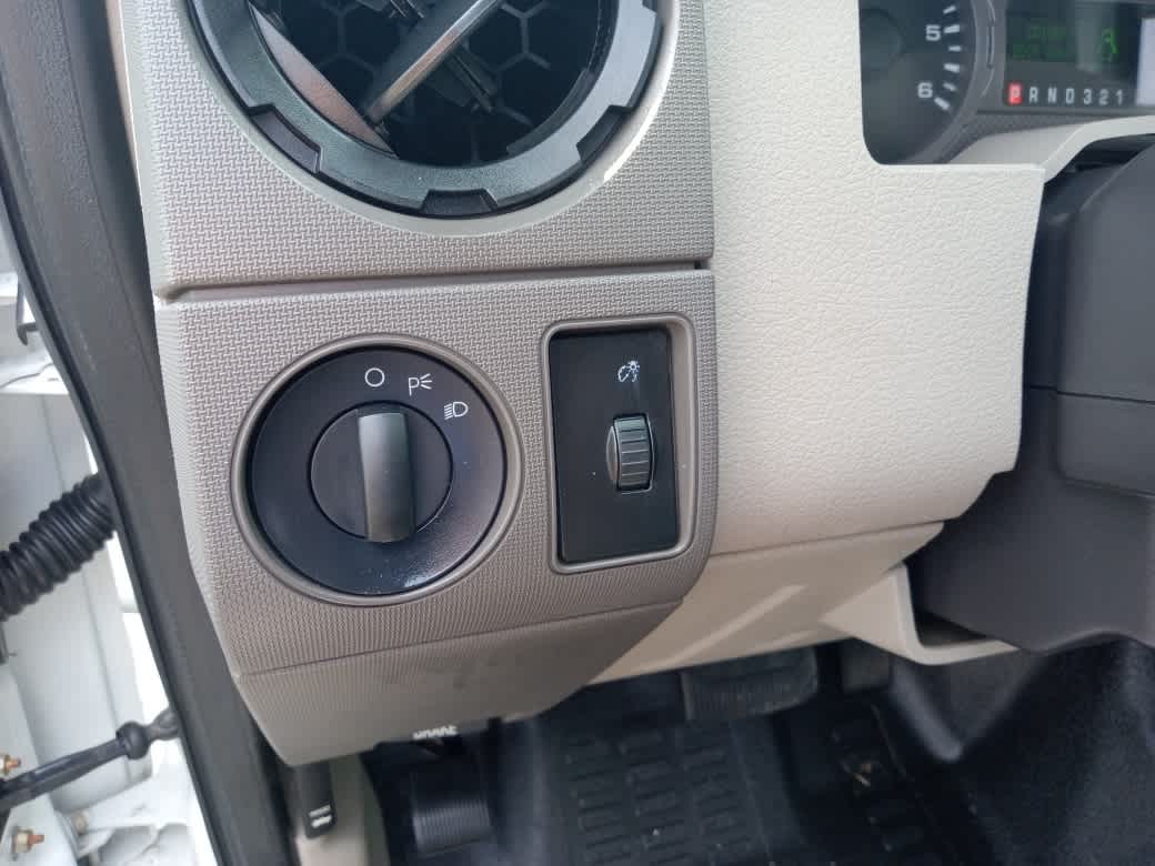 2009 Ford Super Duty F-250 SRW XL