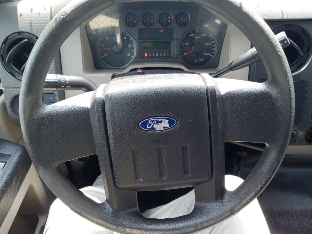 2009 Ford Super Duty F-250 SRW XL