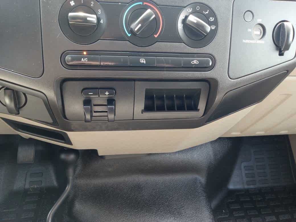 2009 Ford Super Duty F-250 SRW XL