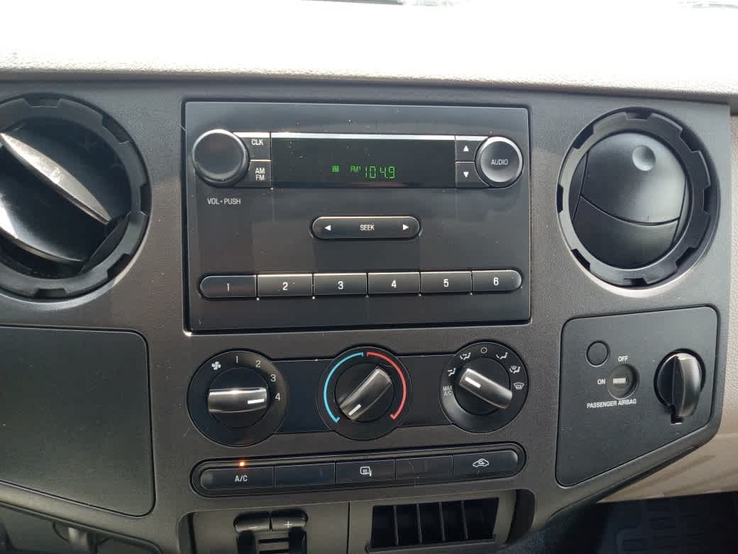 2009 Ford Super Duty F-250 SRW XL