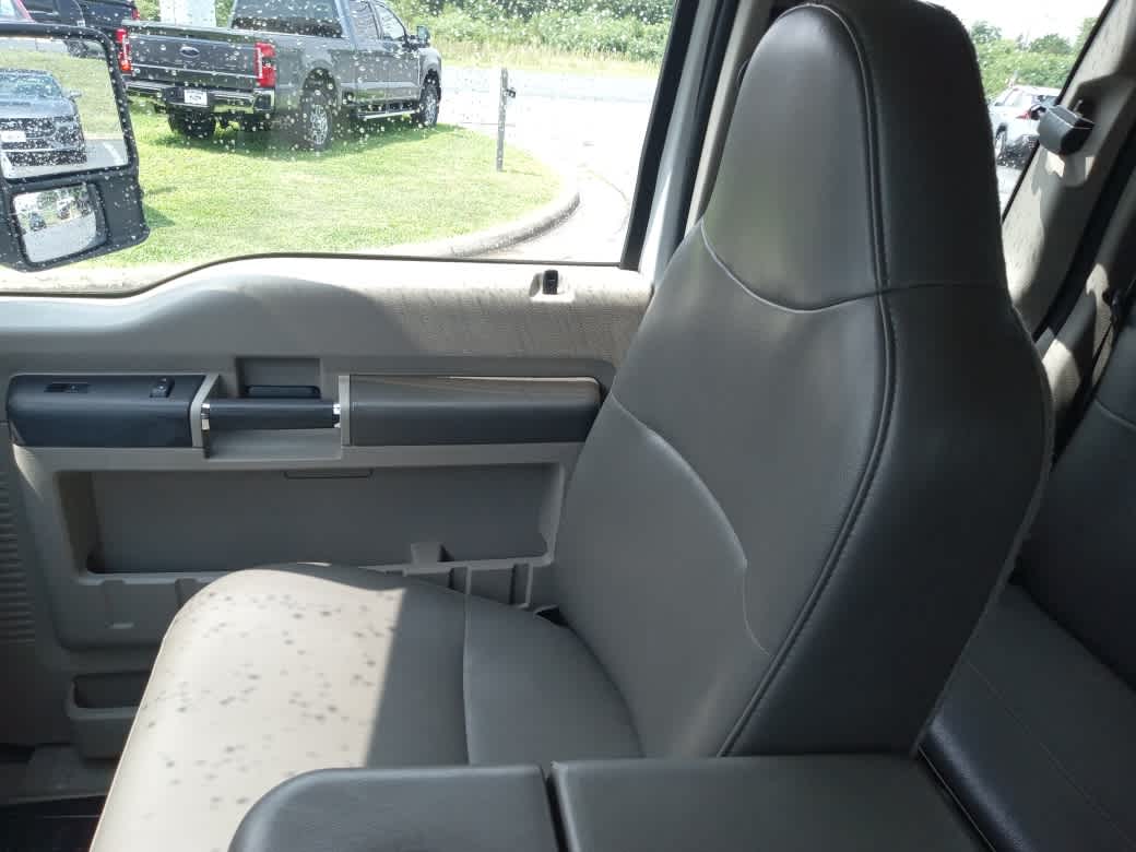 2009 Ford Super Duty F-250 SRW XL