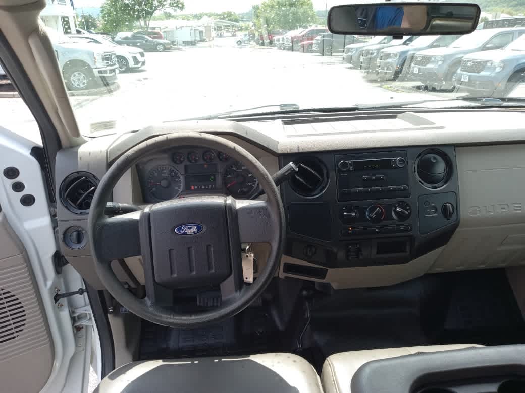 2009 Ford Super Duty F-250 SRW XL