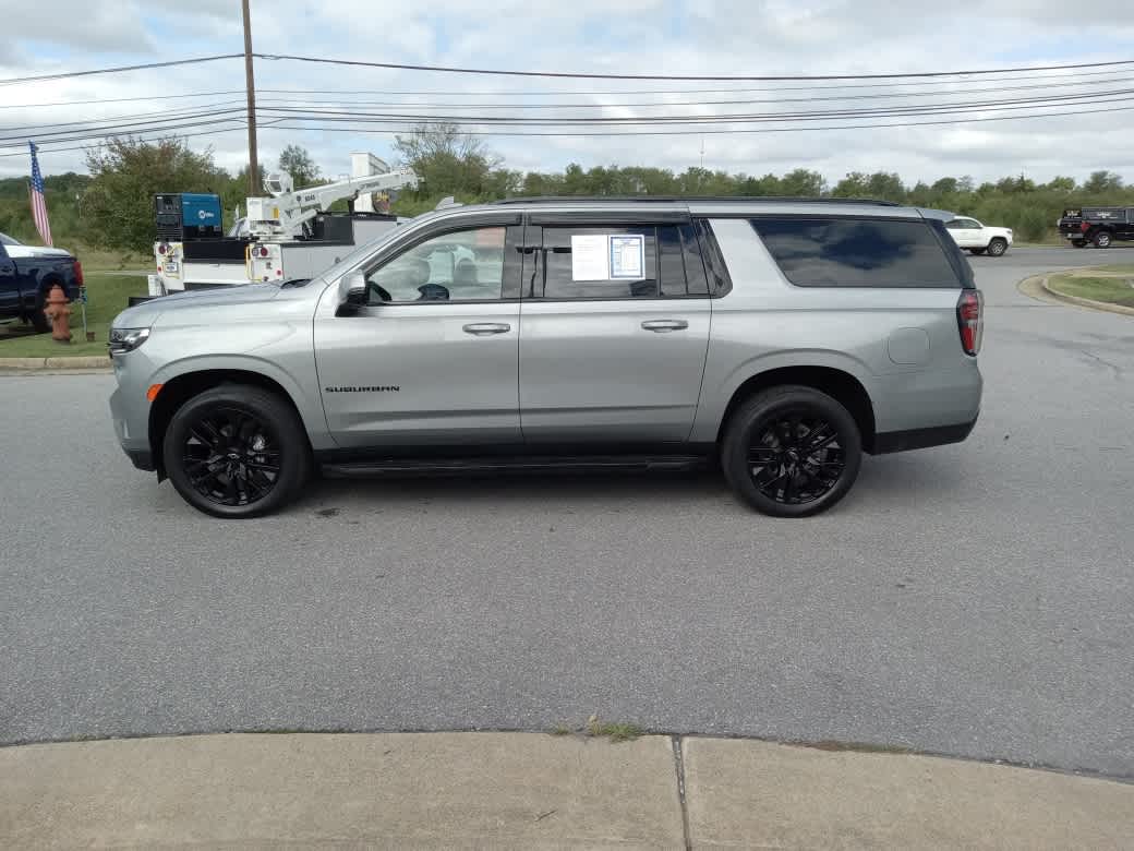 2024 Chevrolet Suburban RST