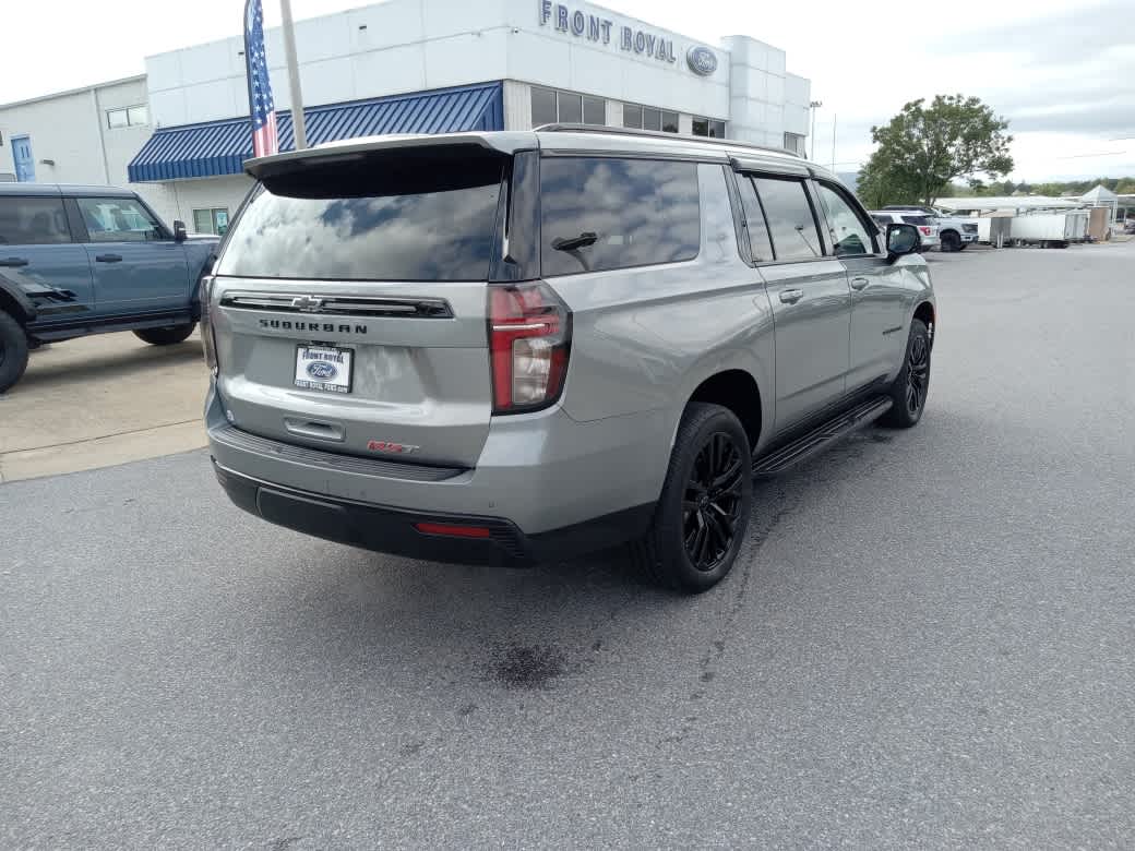 2024 Chevrolet Suburban RST