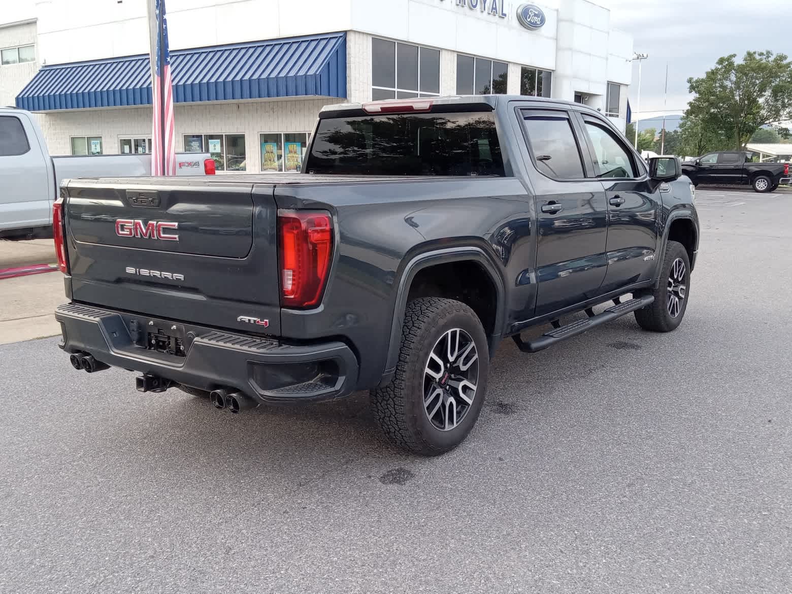 2021 GMC Sierra 1500 AT4