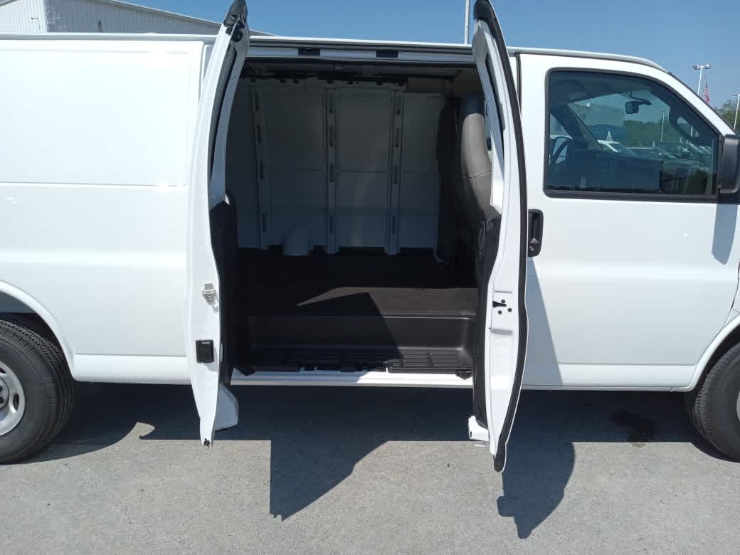 2026 GMC Savana Cargo 2500