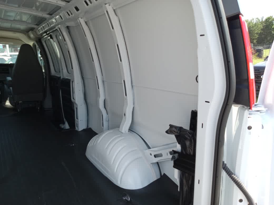 2026 GMC Savana Cargo 2500