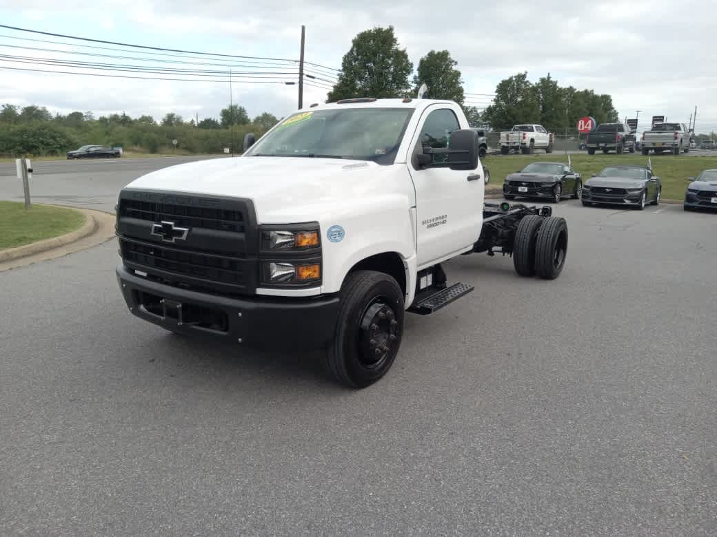 2023 Chevrolet Silverado MD WT