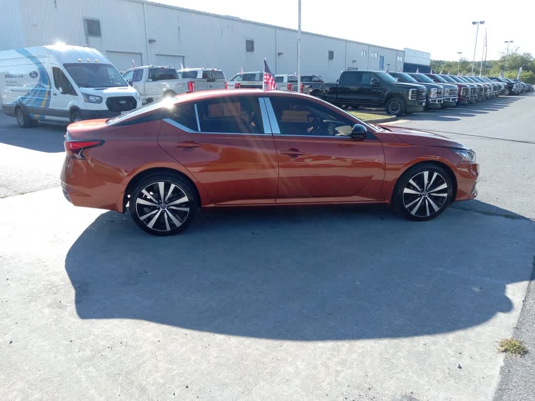 2020 Nissan Altima SR