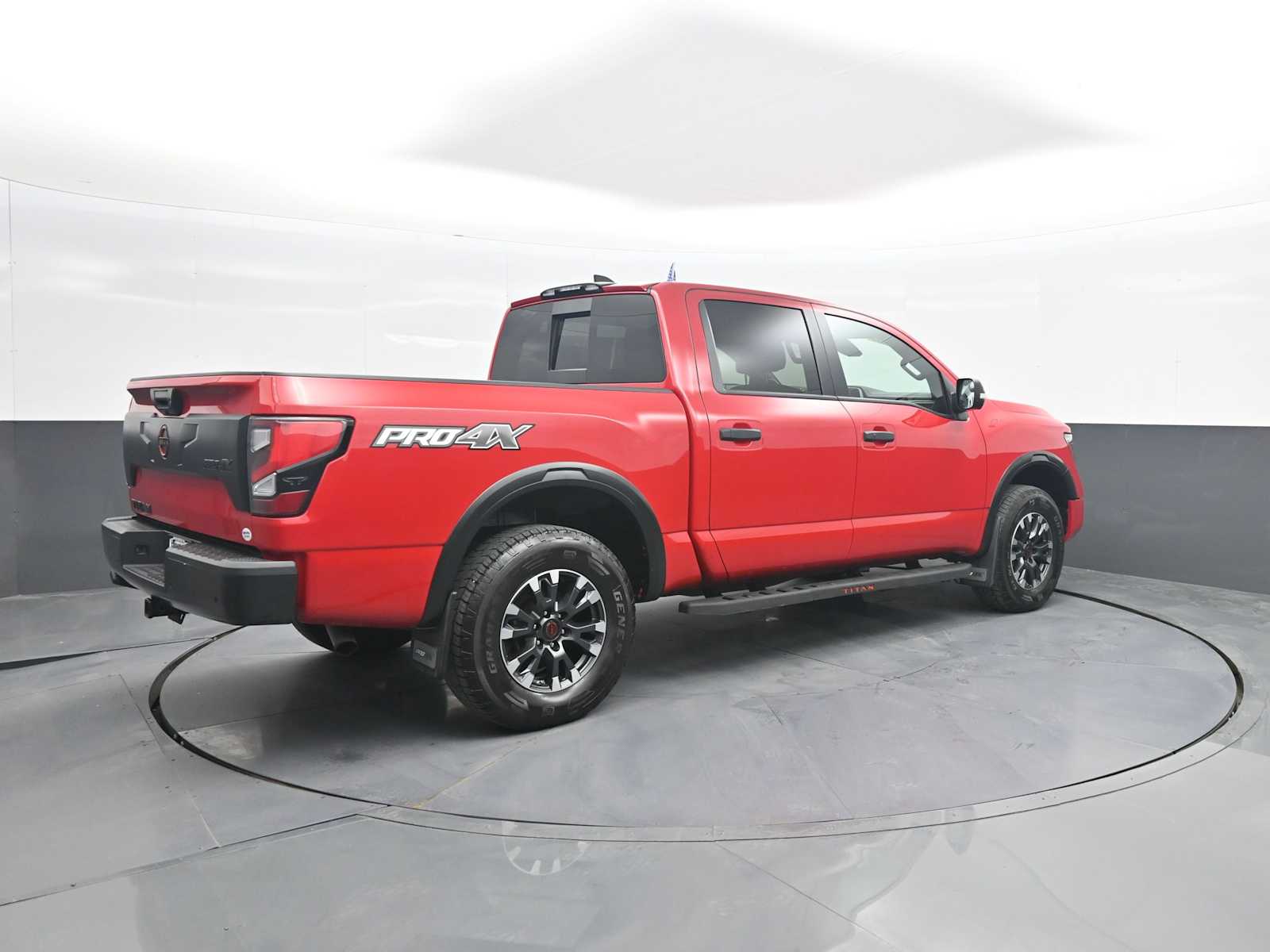 2024 Nissan TITAN PRO-4X