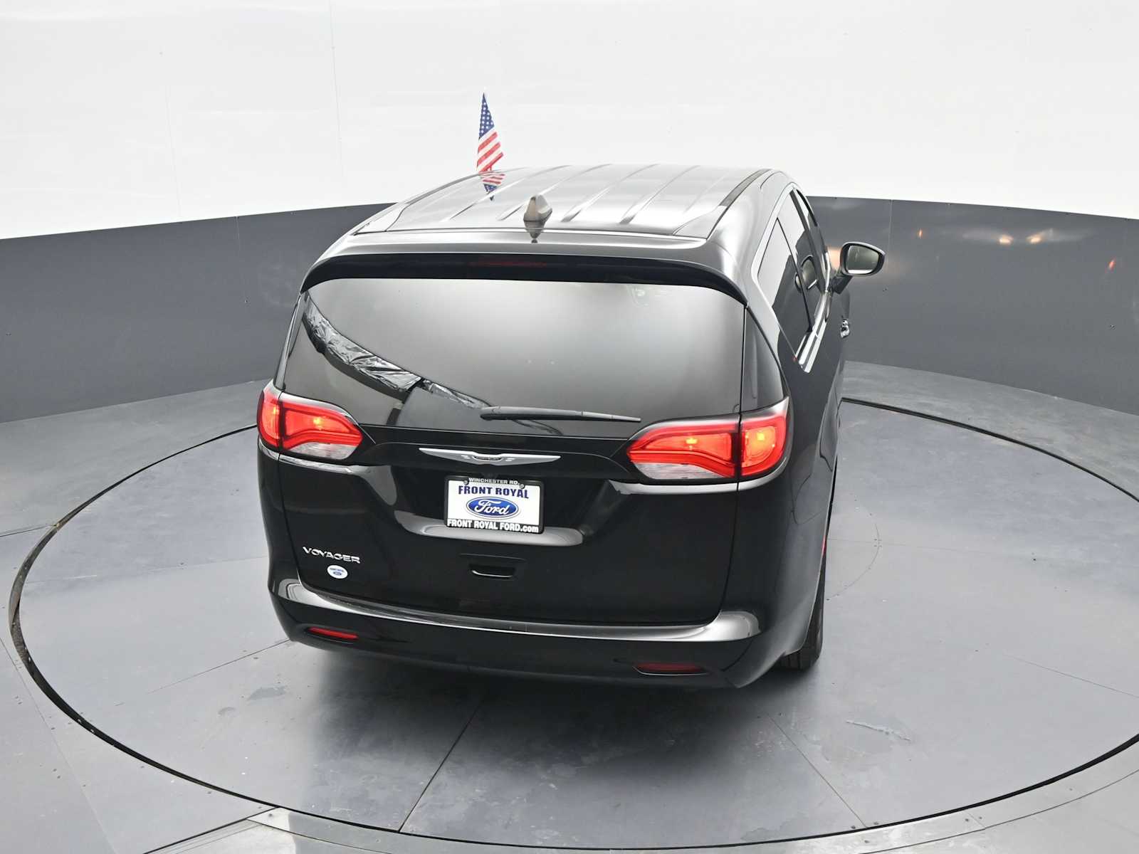 2024 Chrysler Voyager LX