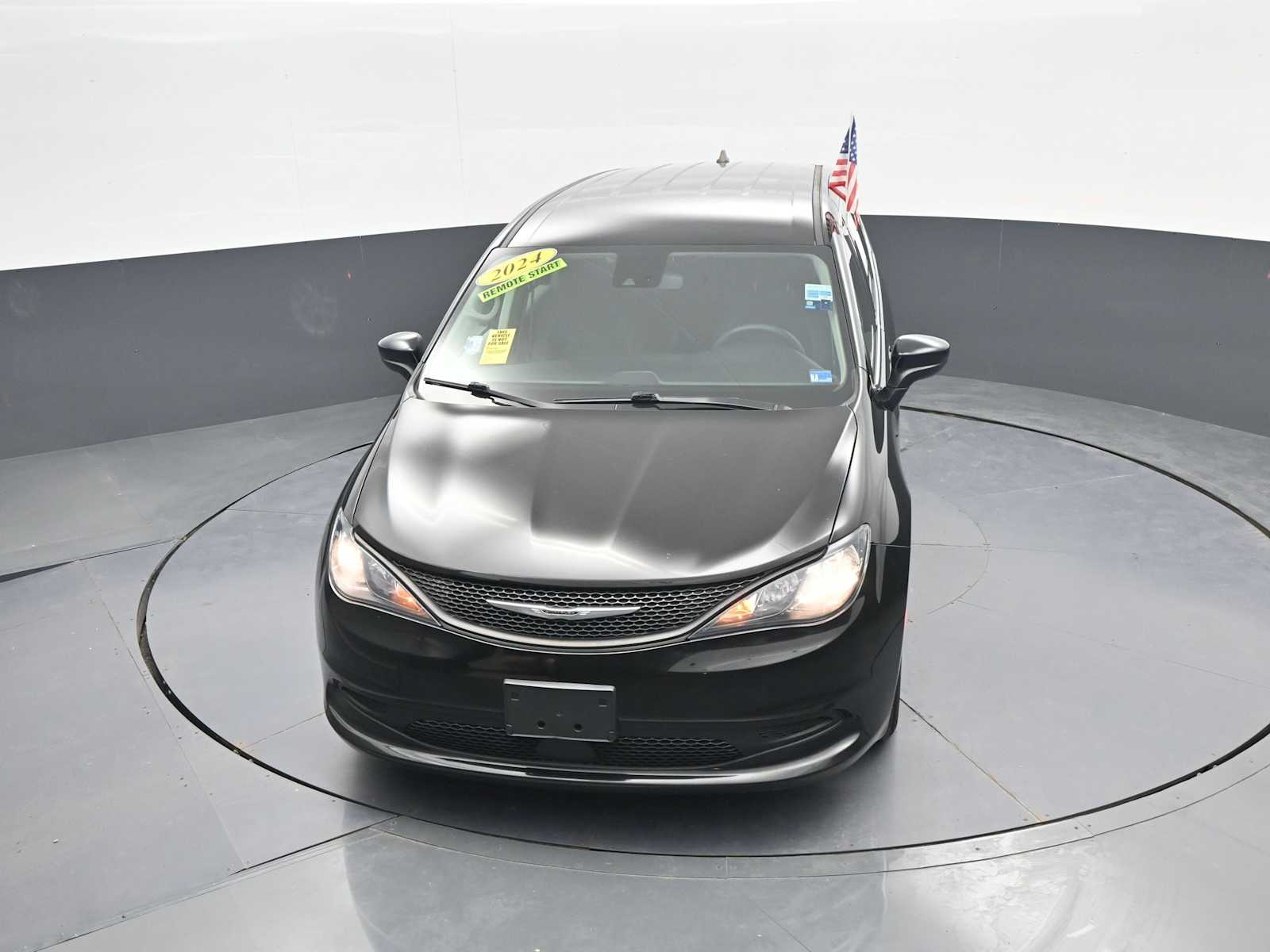 2024 Chrysler Voyager LX