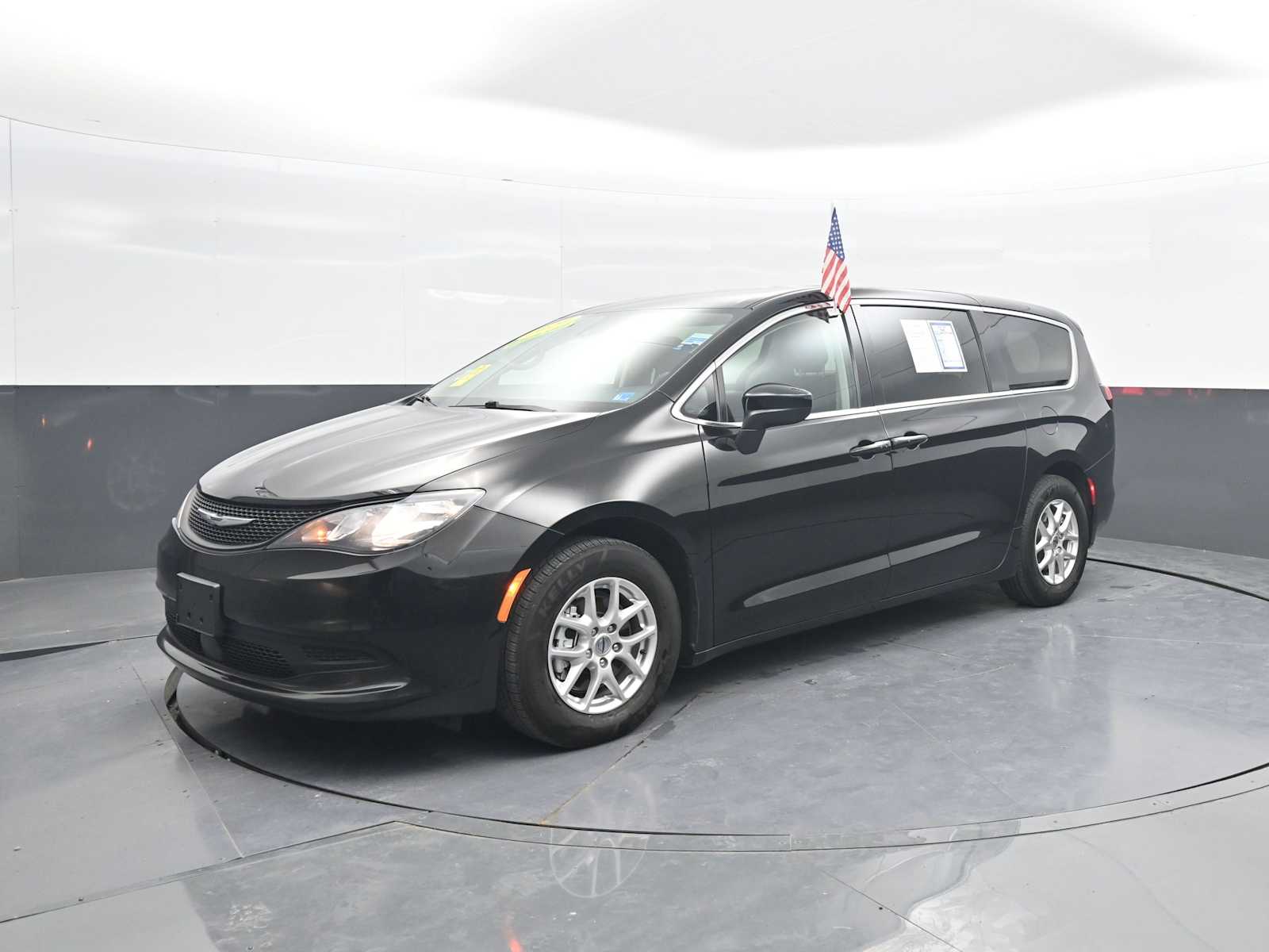 2024 Chrysler Voyager LX