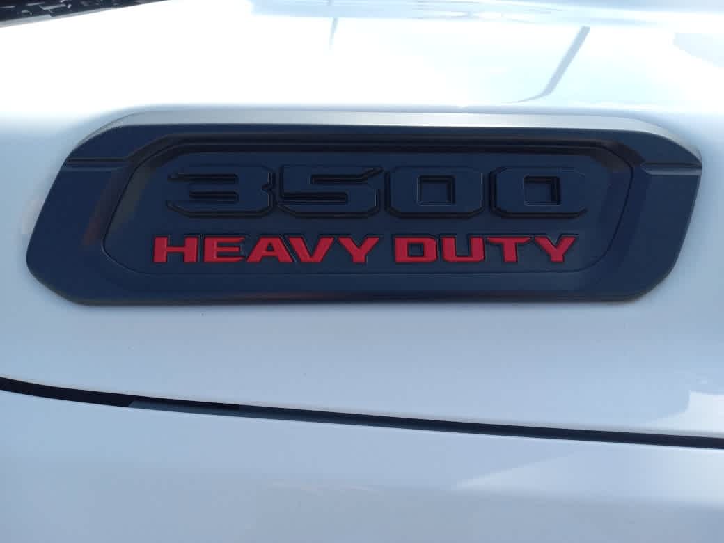 2022 Ram 3500 Chassis Tradesman/SLT/Laramie/Limited