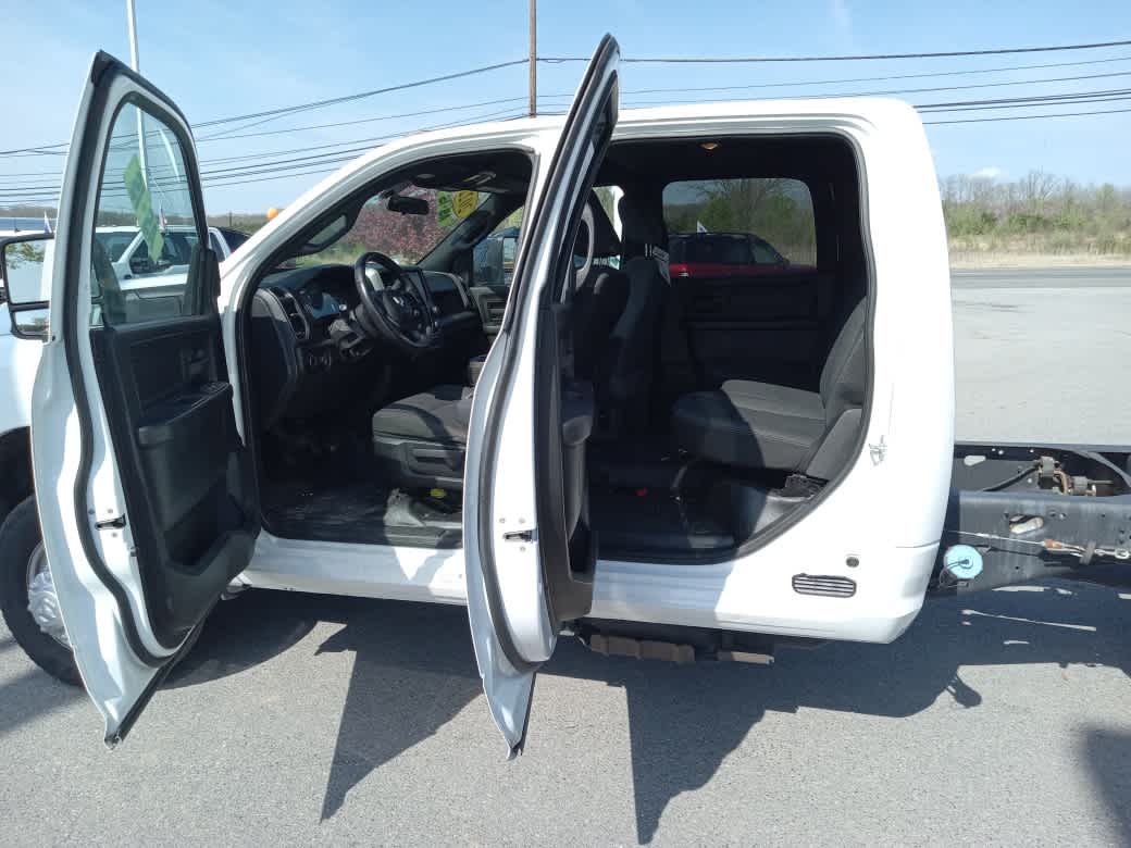2022 Ram 3500 Chassis Tradesman/SLT/Laramie/Limited