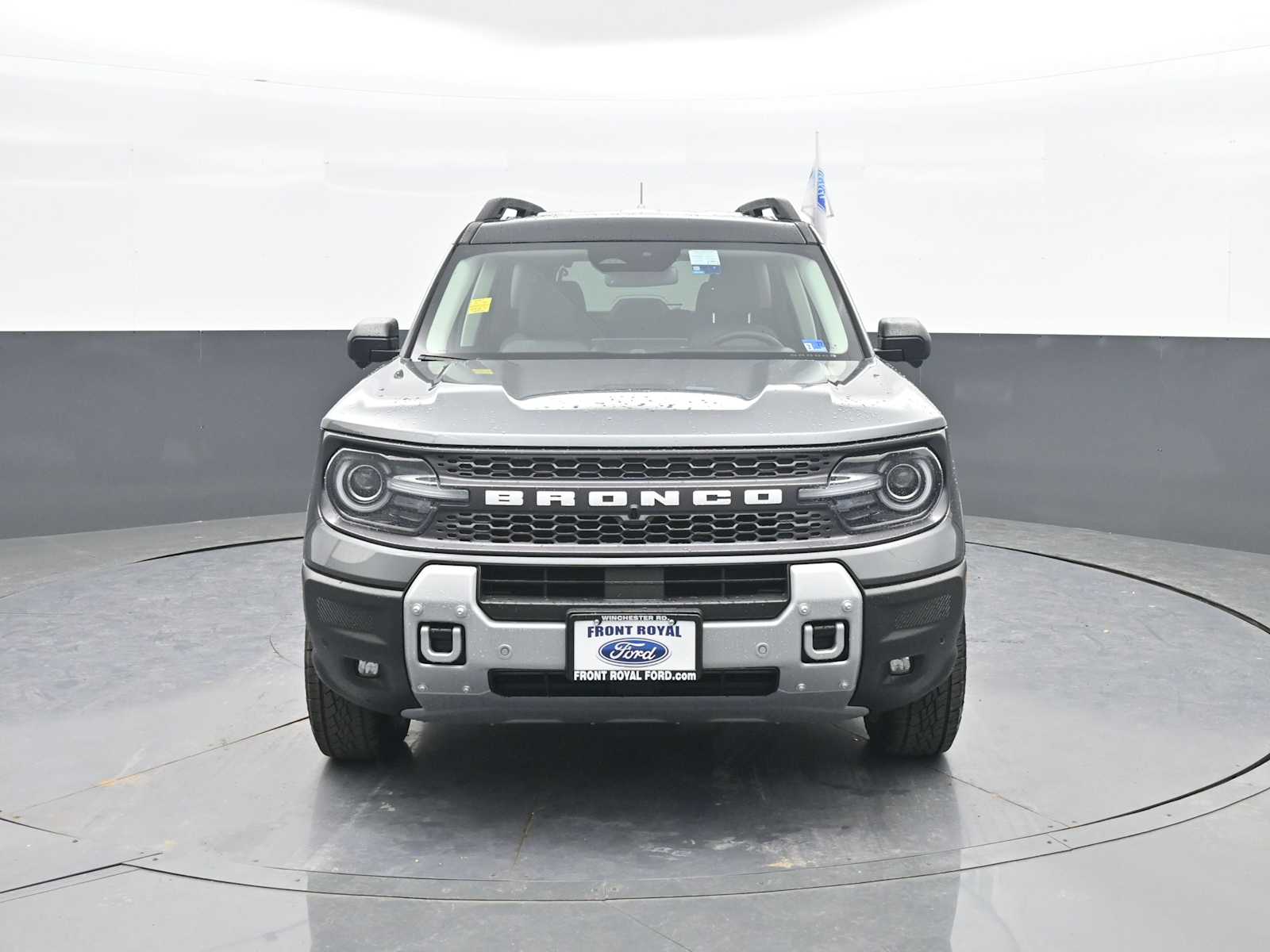 View vehicle photo 3