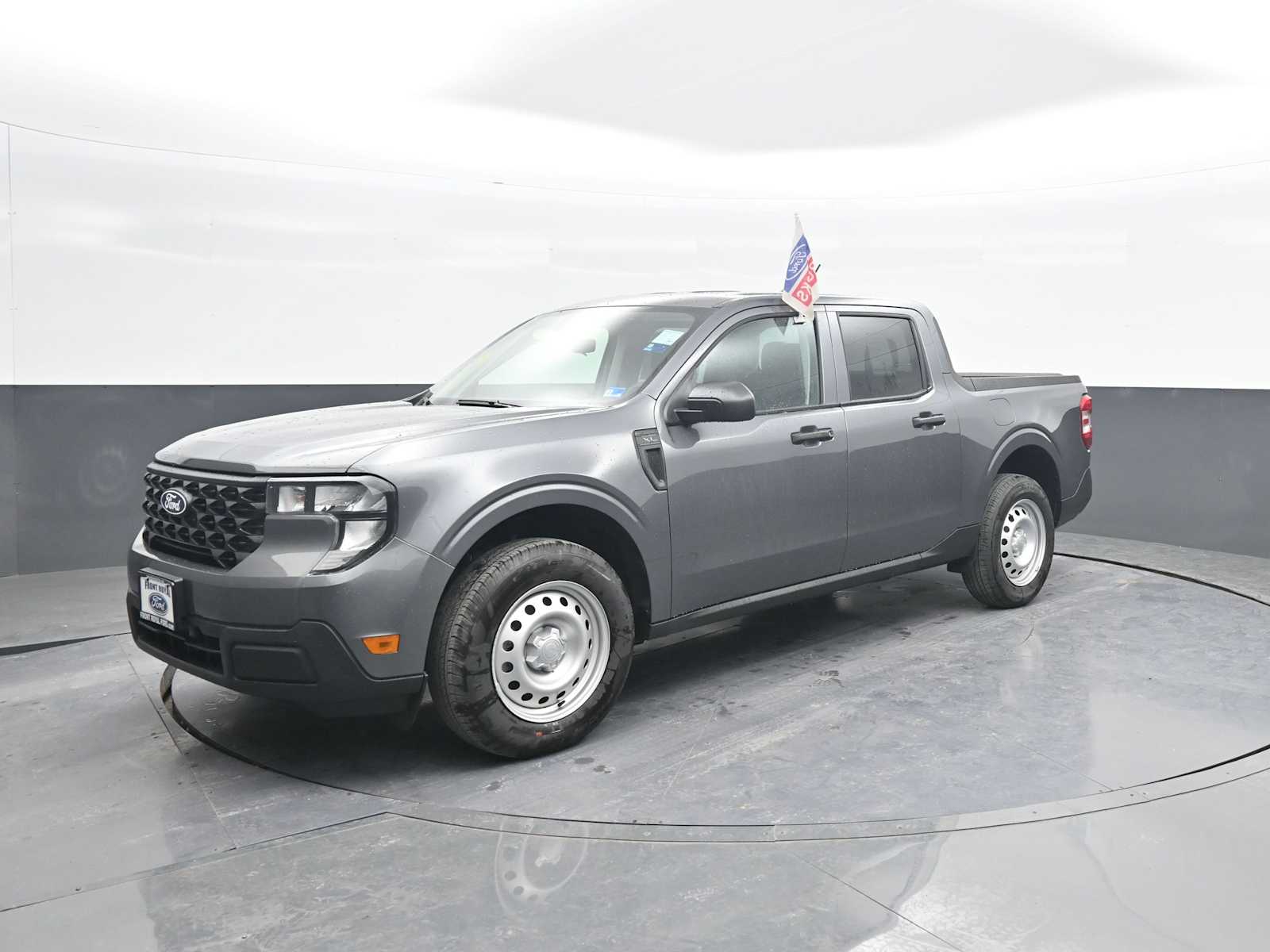 View vehicle photo 4