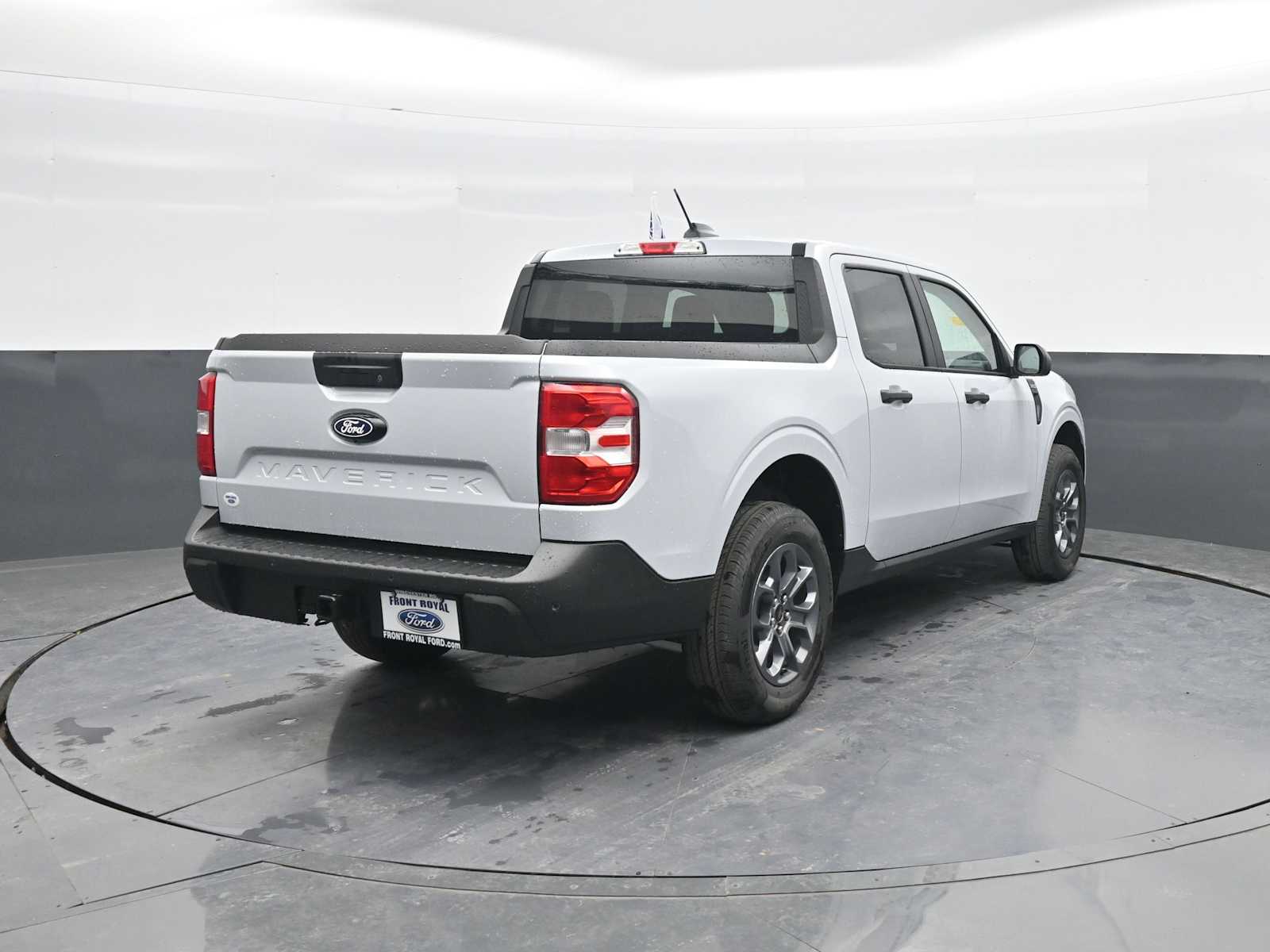 View vehicle photo 7