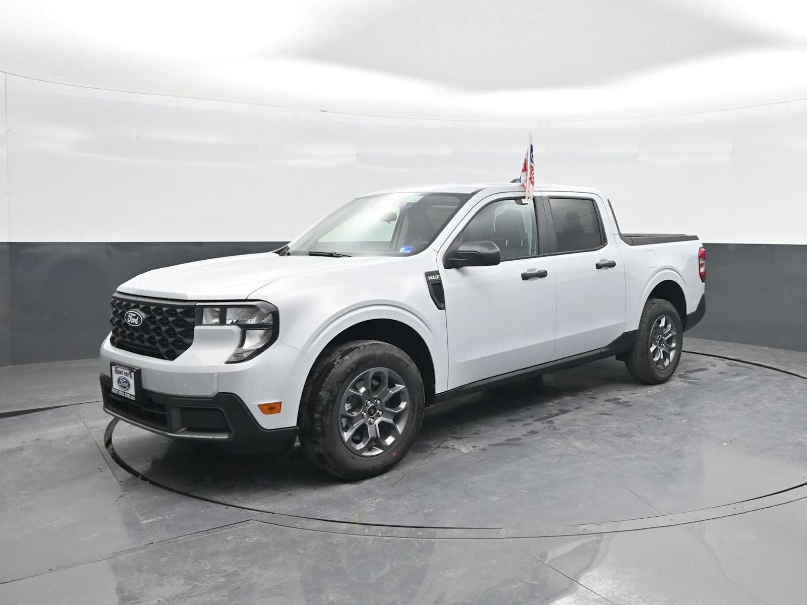 View vehicle photo 4