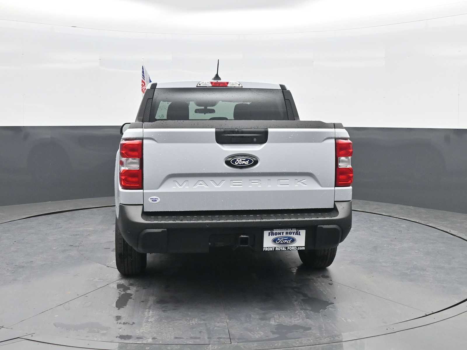 View vehicle photo 6