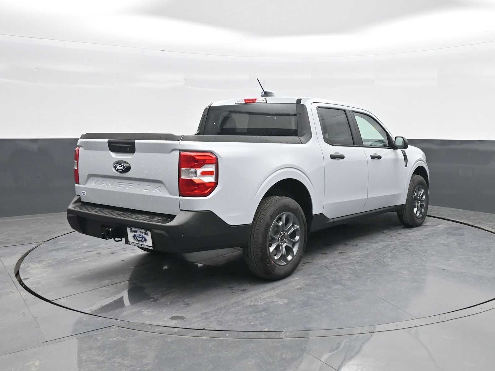 View vehicle photo 7