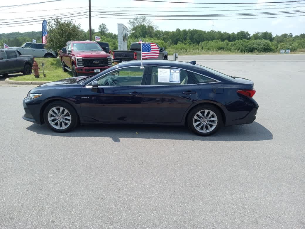 2021 Toyota Avalon XLE Hybrid