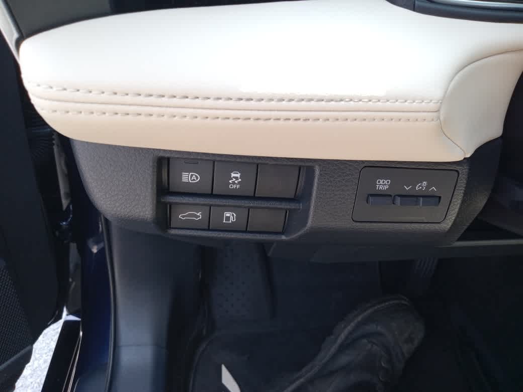 2021 Toyota Avalon XLE Hybrid