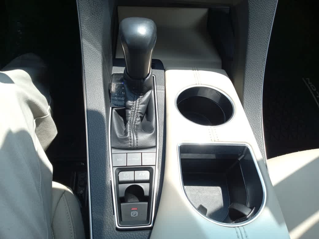 2021 Toyota Avalon XLE Hybrid