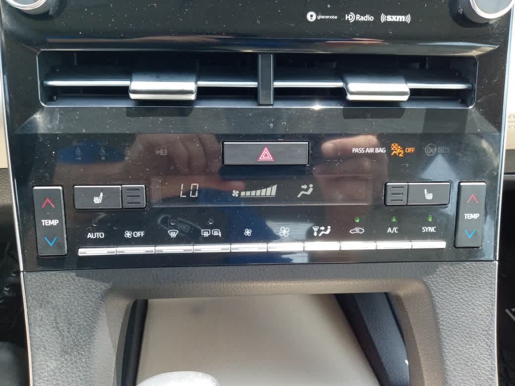 2021 Toyota Avalon XLE Hybrid