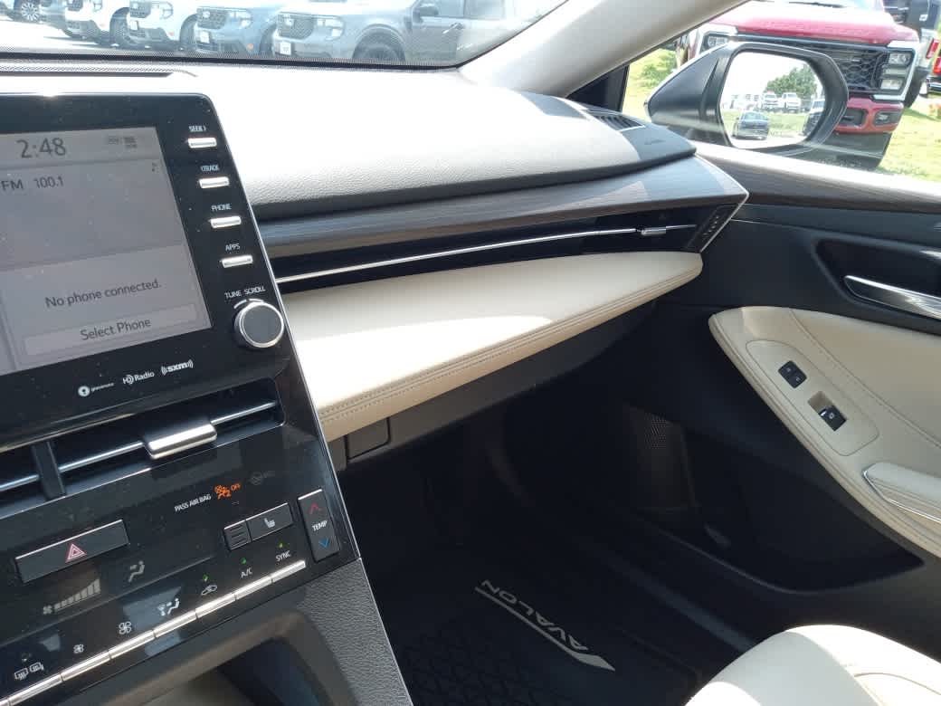 2021 Toyota Avalon XLE Hybrid