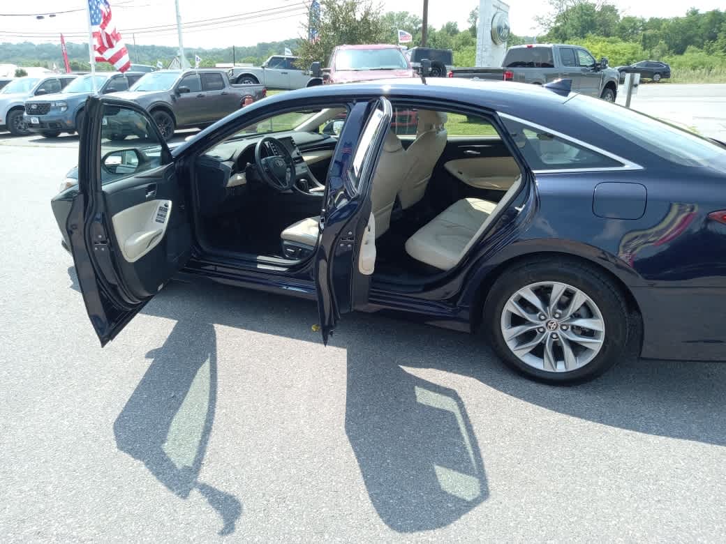 2021 Toyota Avalon XLE Hybrid