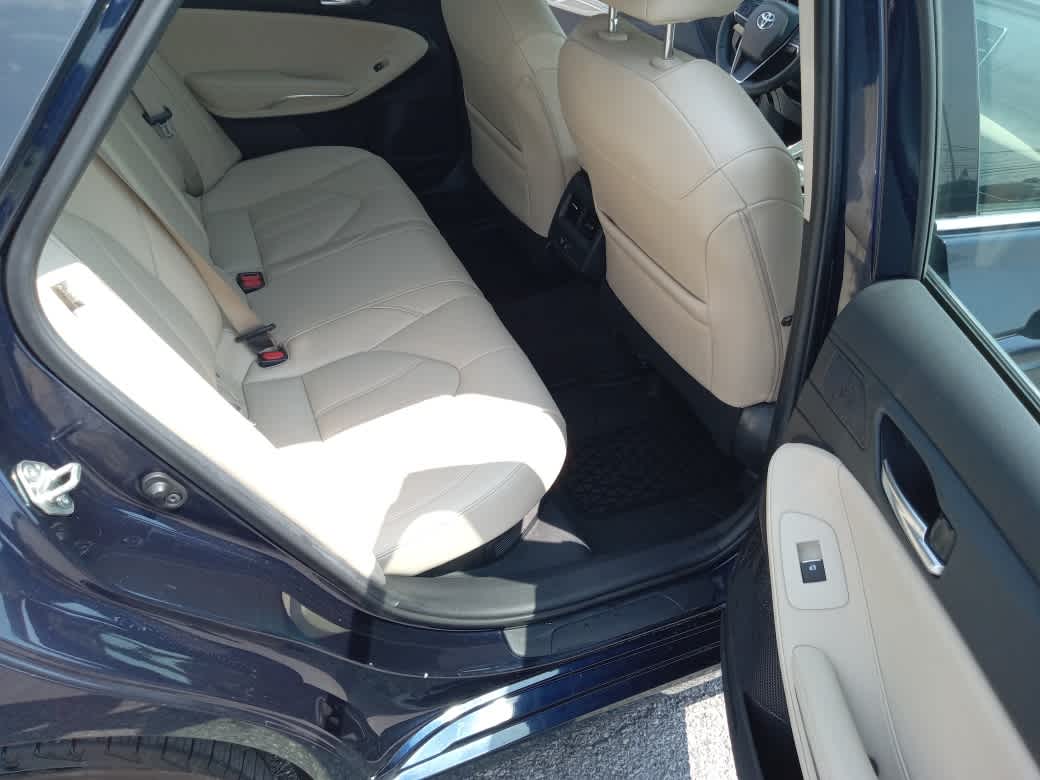 2021 Toyota Avalon XLE Hybrid
