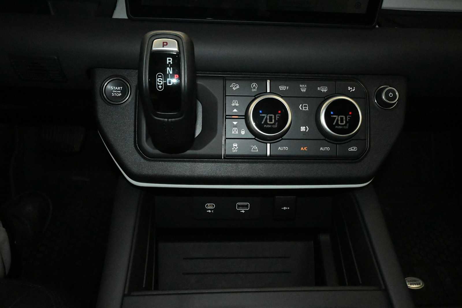 2023 Land Rover Defender 110 SE