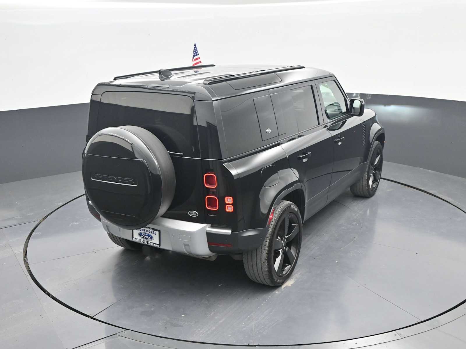 2023 Land Rover Defender 110 SE