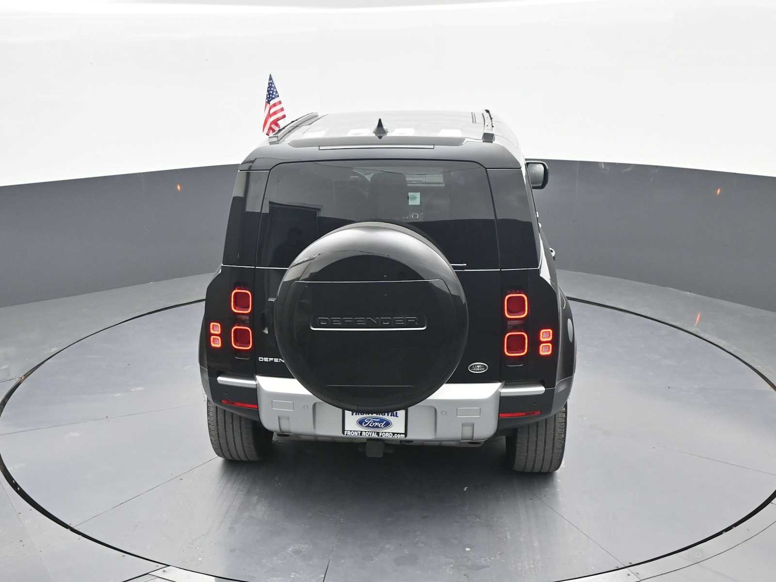 2023 Land Rover Defender 110 SE