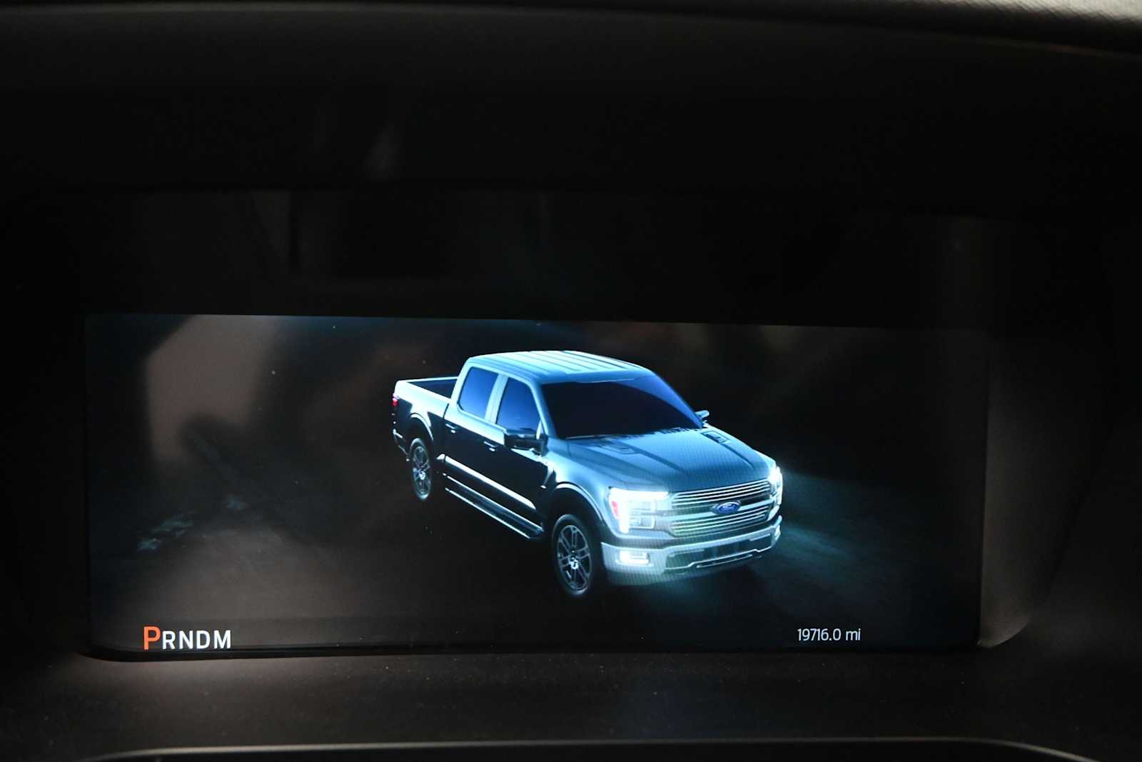 2025 Ford F-150 XLT - Photo 10