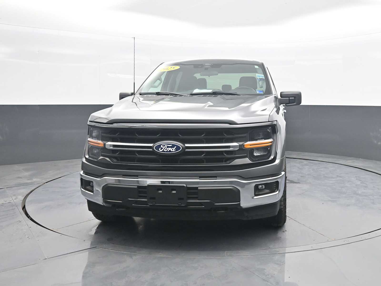 2025 Ford F-150 XLT - Photo 3