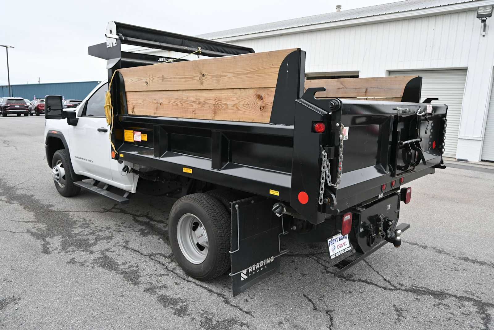 2024 GMC Sierra 3500HD Chassis Pro