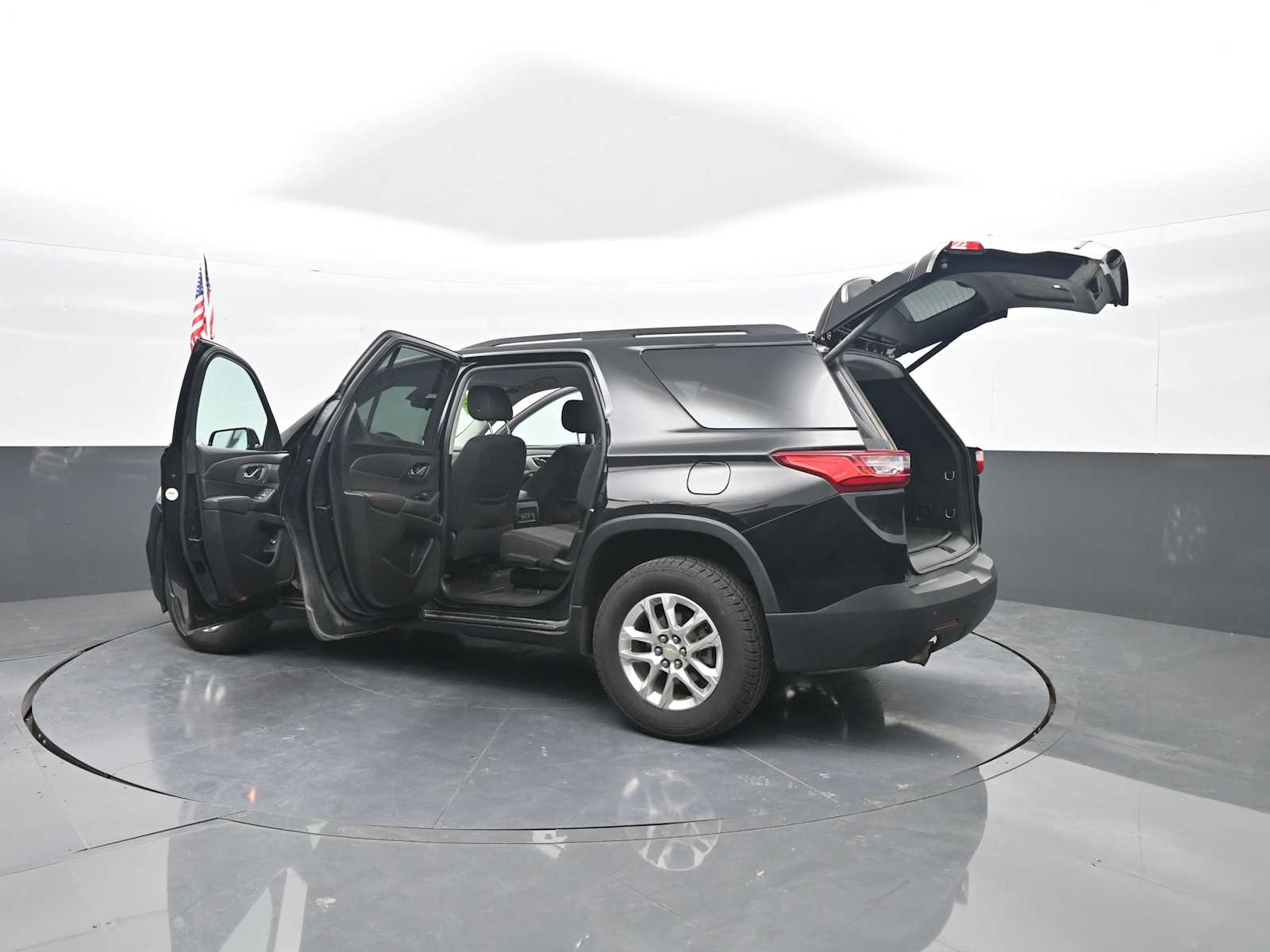 2020 Chevrolet Traverse AWD LT Cloth