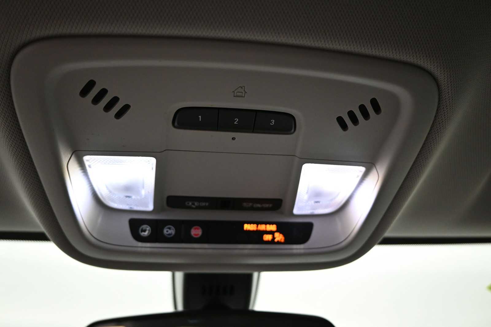 2020 Chevrolet Traverse AWD LT Cloth