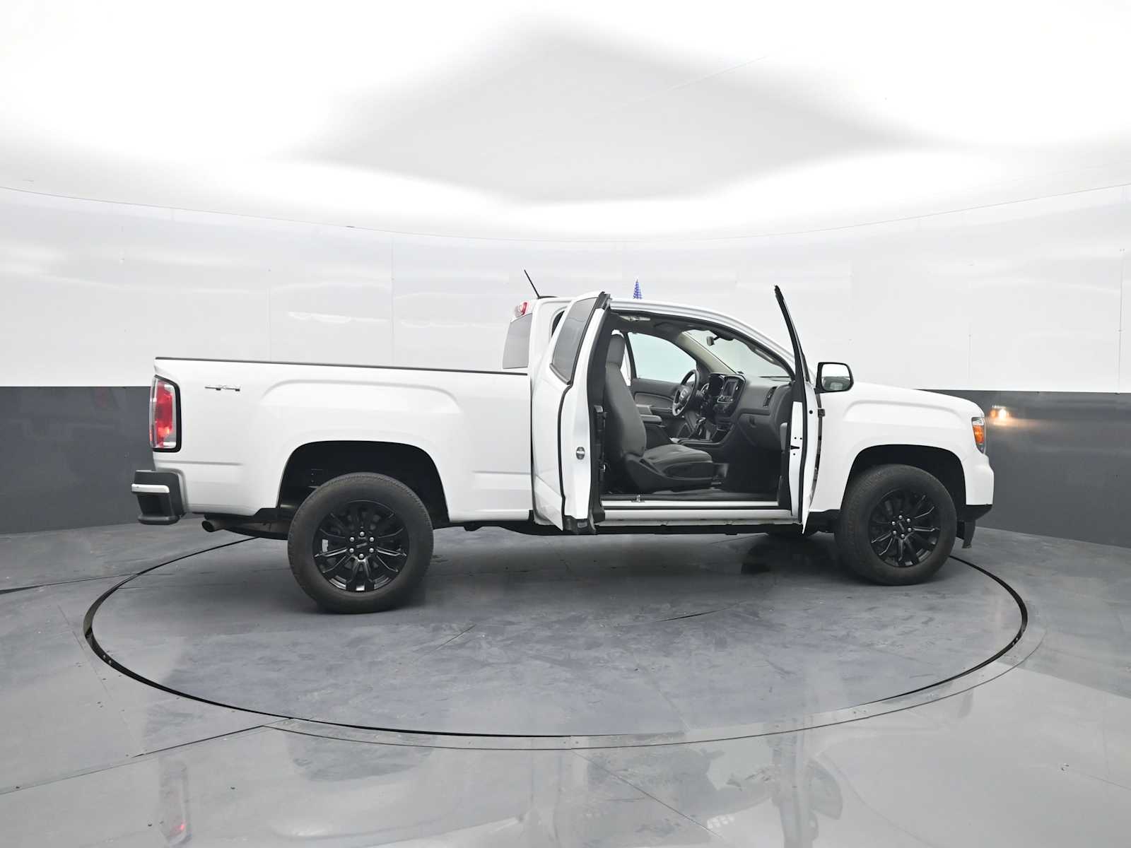 2022 GMC Canyon Elevation Standard