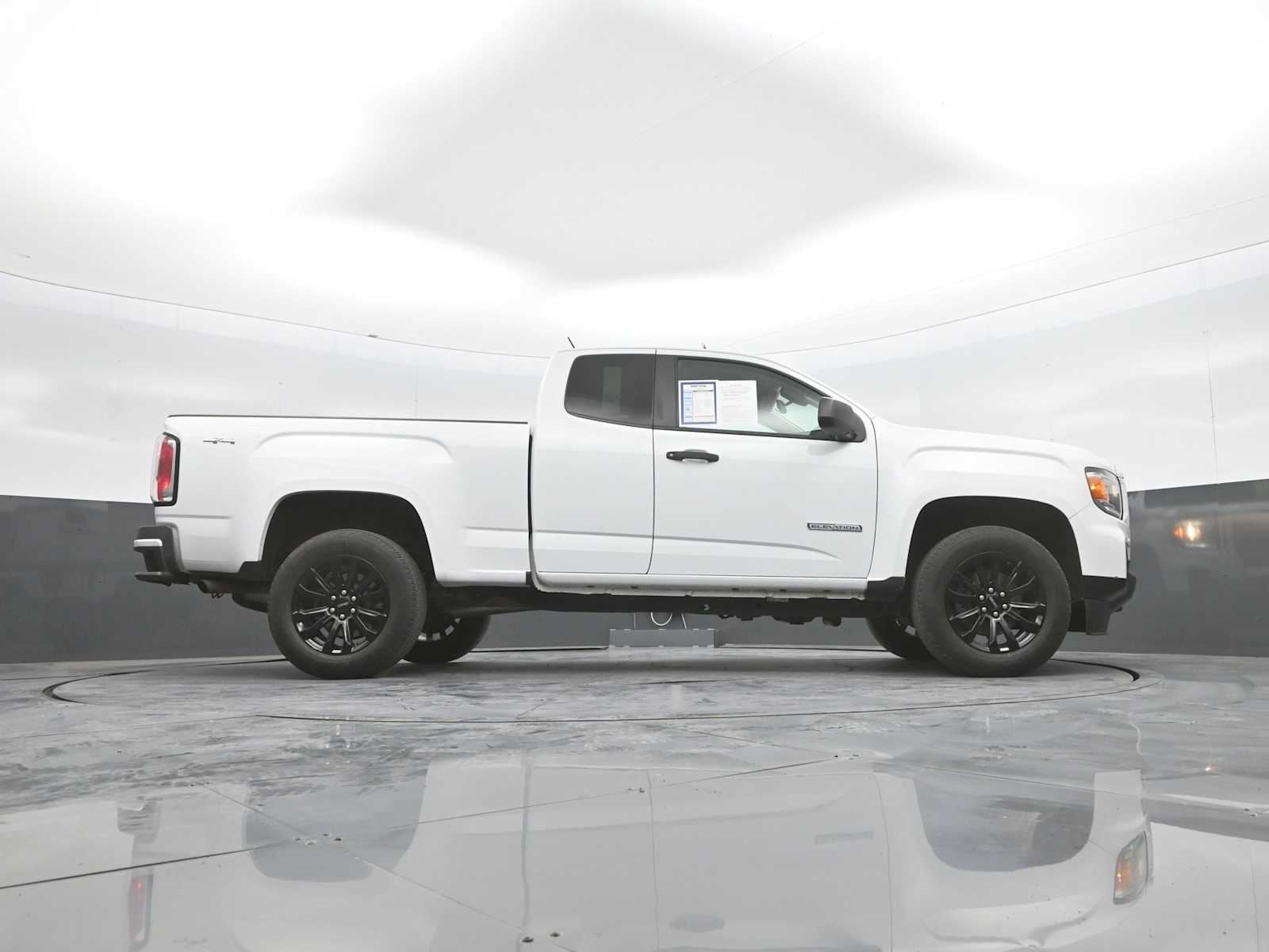 2022 GMC Canyon Elevation Standard
