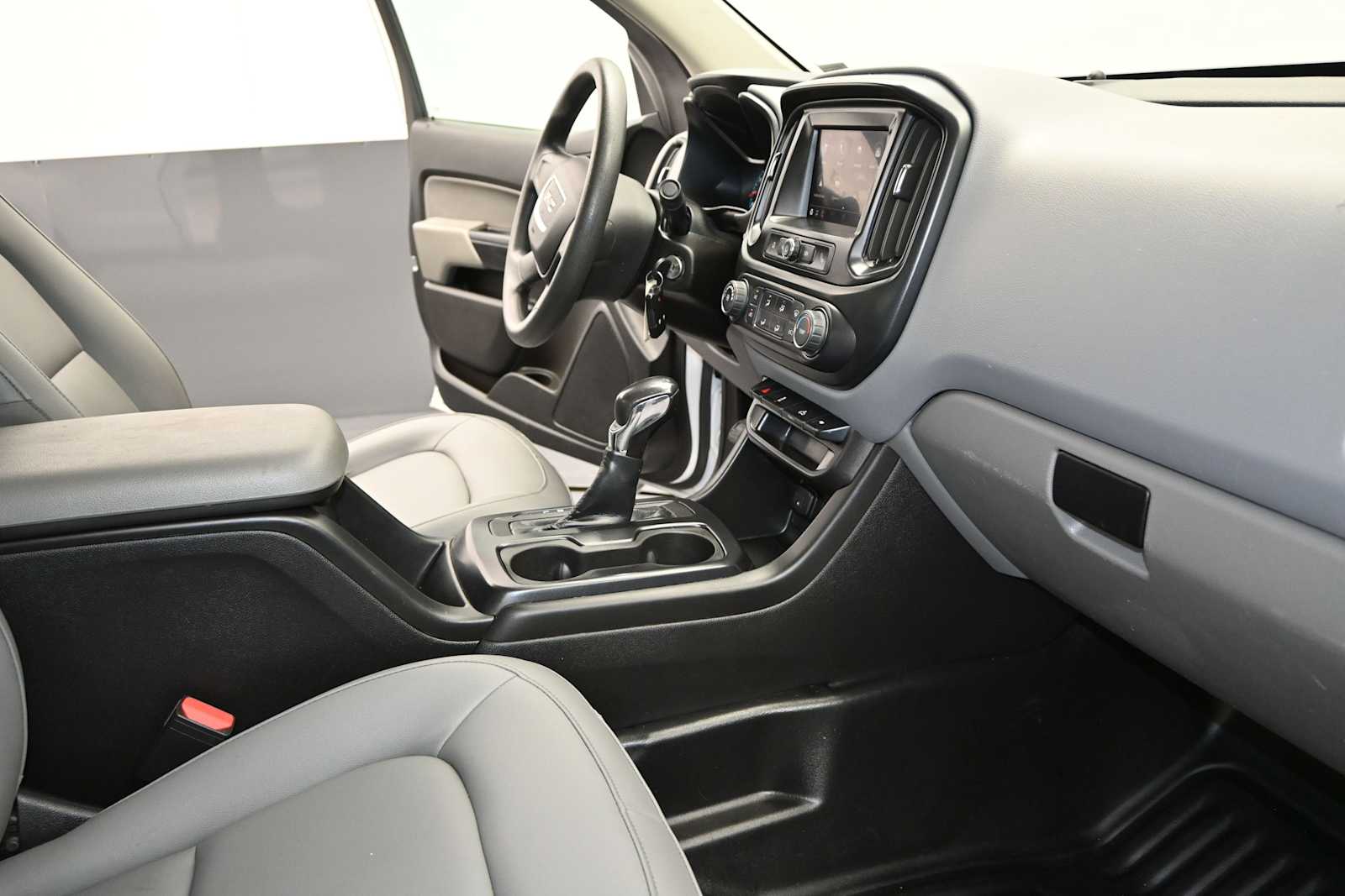 2022 GMC Canyon Elevation Standard