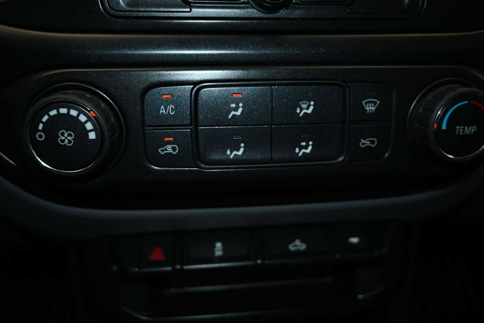 2022 GMC Canyon Elevation Standard
