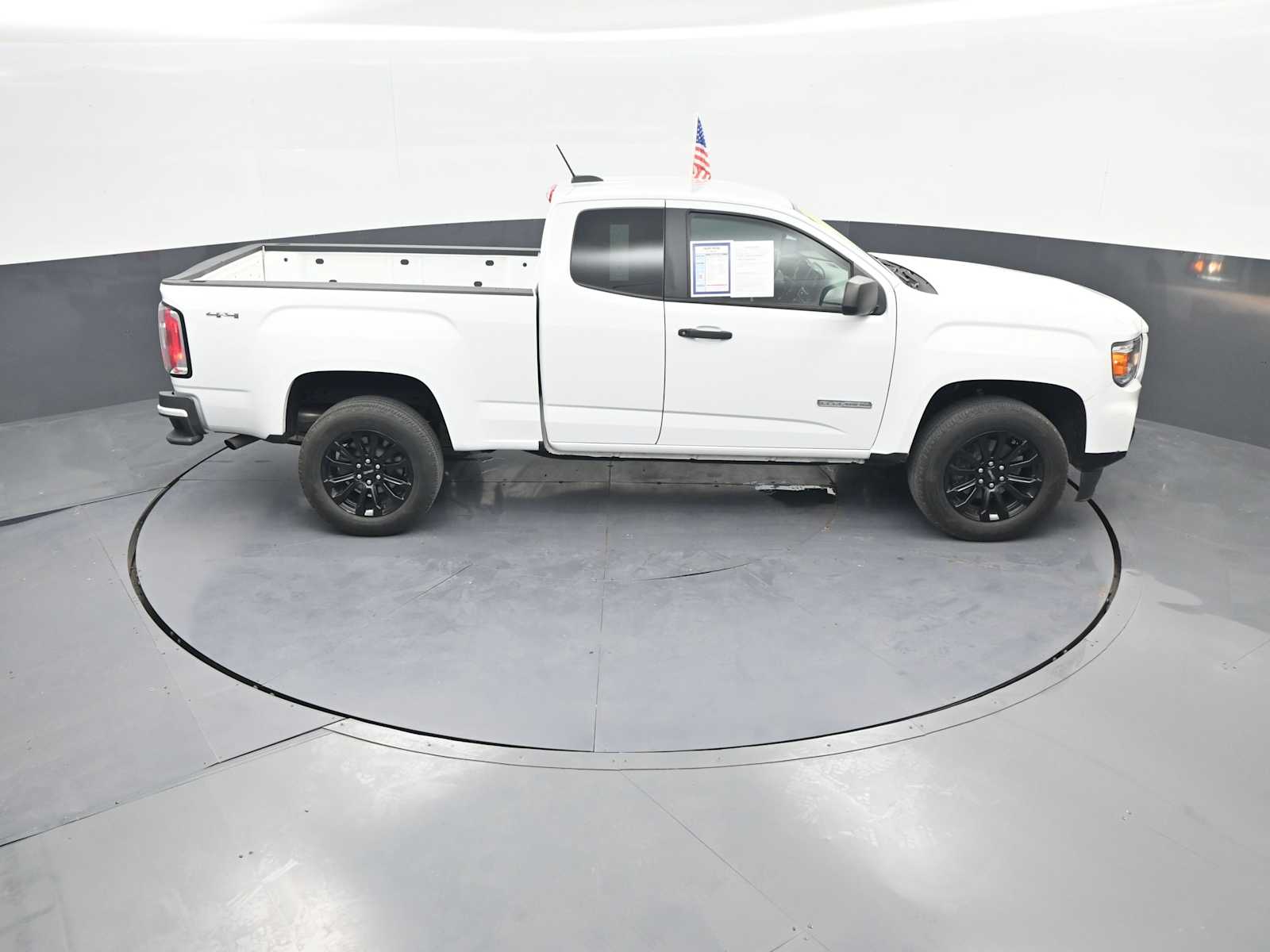 2022 GMC Canyon Elevation Standard