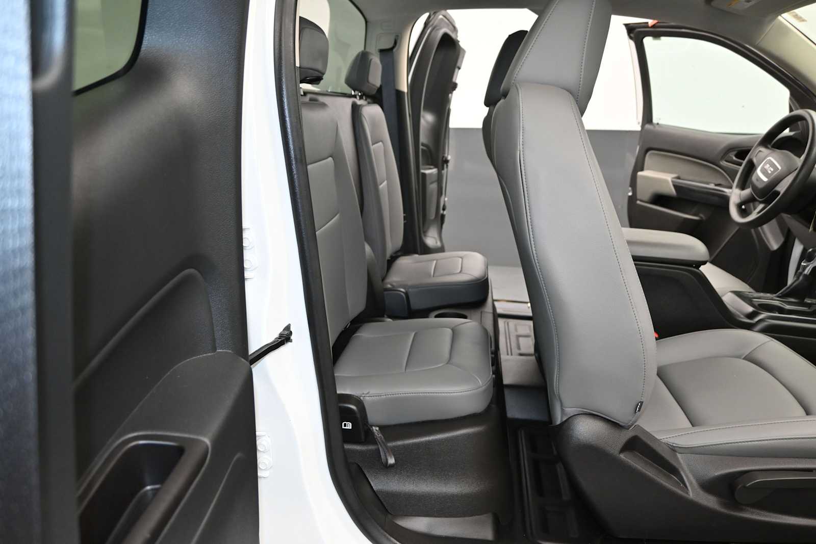 2022 GMC Canyon Elevation Standard