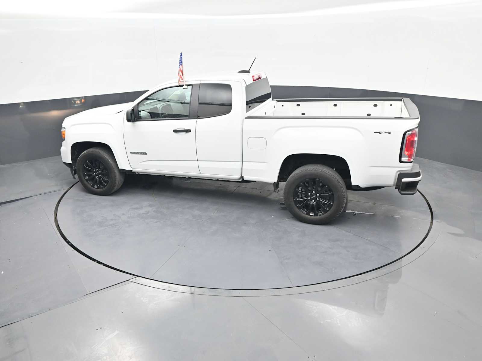 2022 GMC Canyon Elevation Standard
