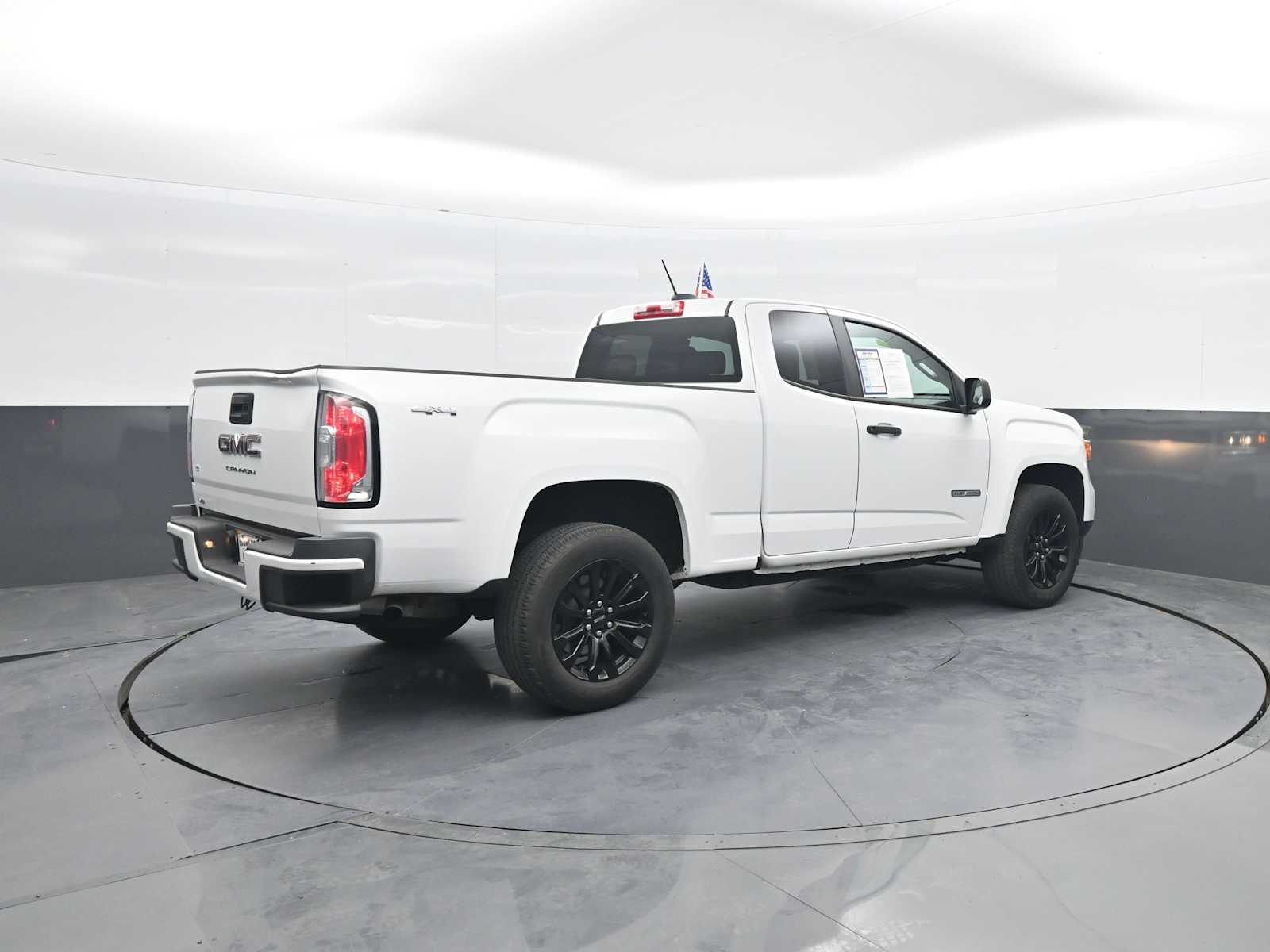 2022 GMC Canyon Elevation Standard